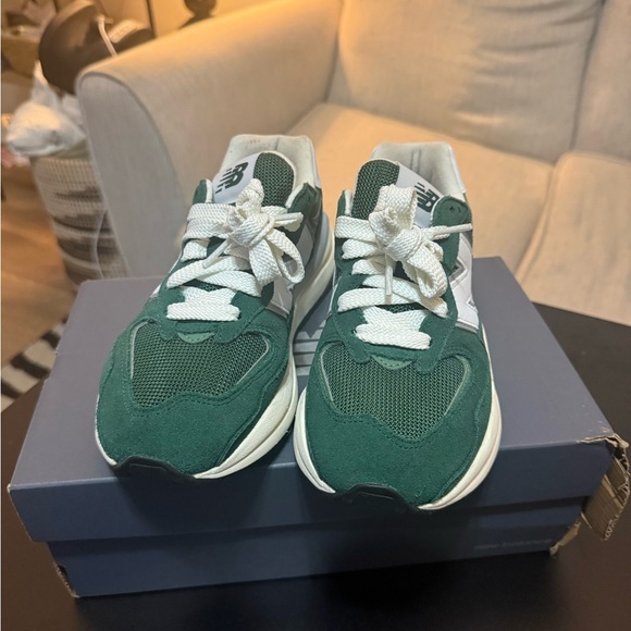 New Balance Green and White Sneakers - Picture 3 of 4
